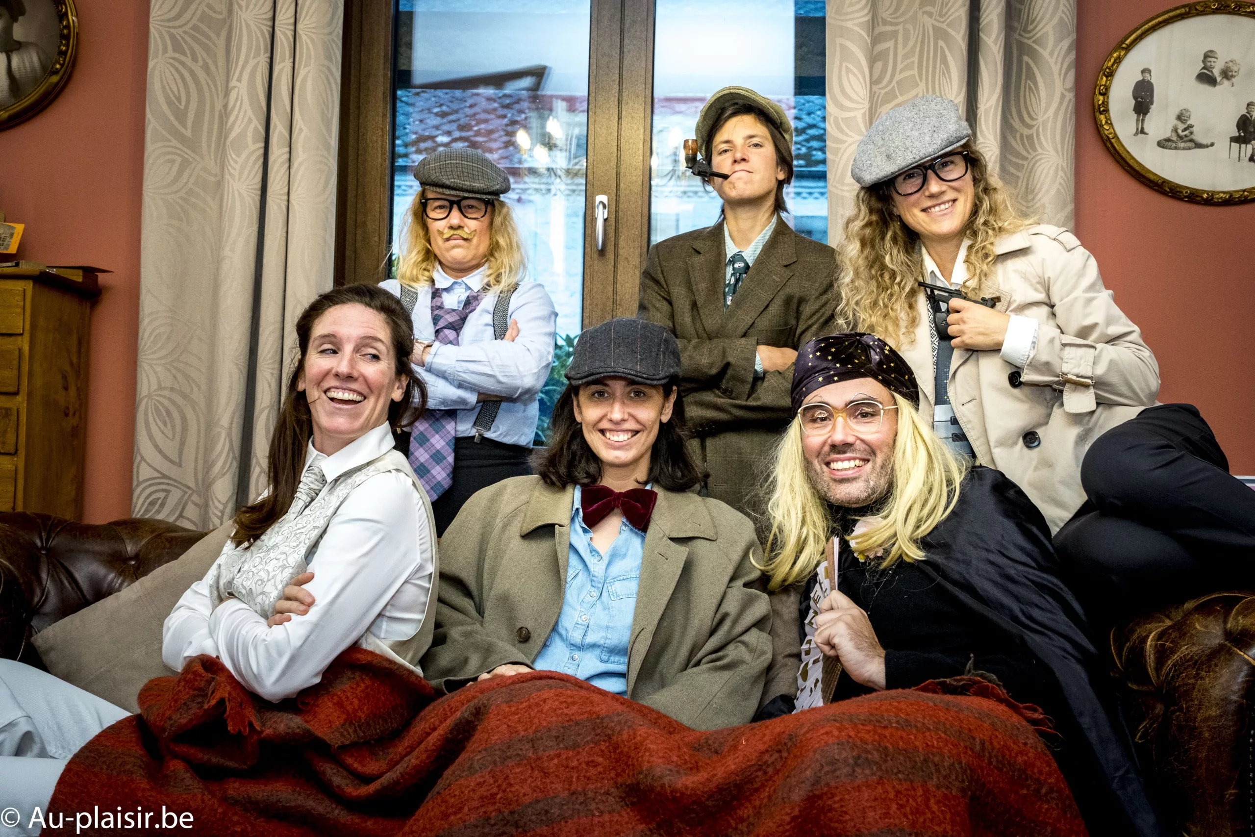 petit meurtre entre amis jeux de rôlesJeu en groupe, activité en groupe jeu en famille jeu entre amis teambuildings murder party, ludique et insolite Hastière dinant, Namur