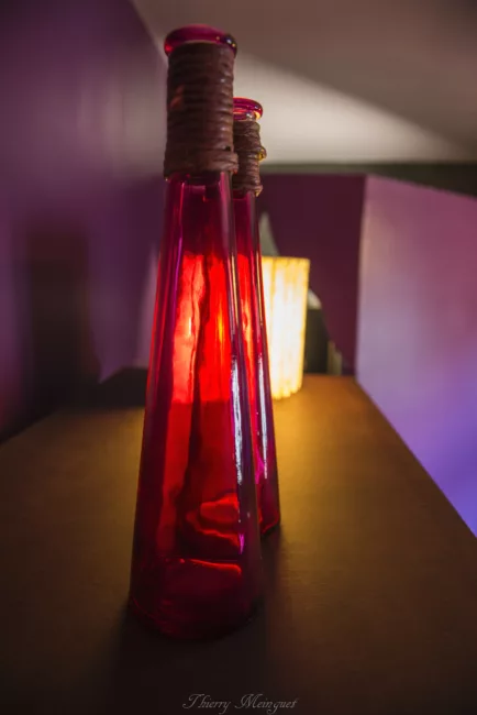 Sur le thème du Cluedo Logez dans la chambre asiatique de Professeur VIOLET