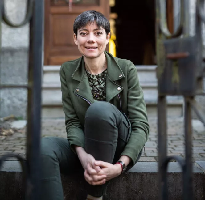 Lily l’hôte de sa maison