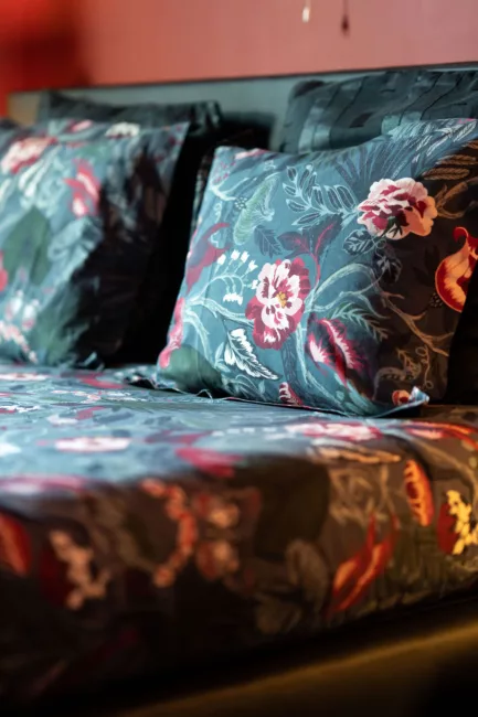 Sur le thème du Cluedo Logez dans la chambre asiatique de Professeur VIOLET