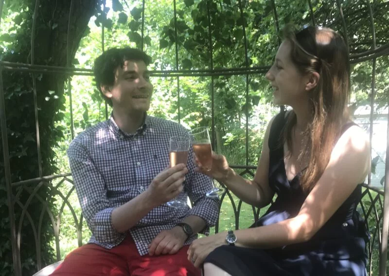 Secret garden ou jardin secret, passez une soirée en amoureux dans un endroit romantique dans le jardin