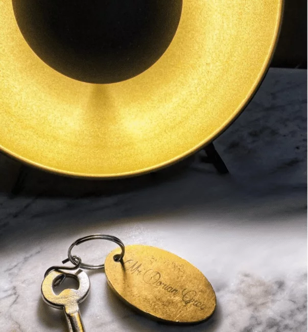 Sur le thème du Cluedo Logez dans la chambre artistique de Mr. Dorian GREY