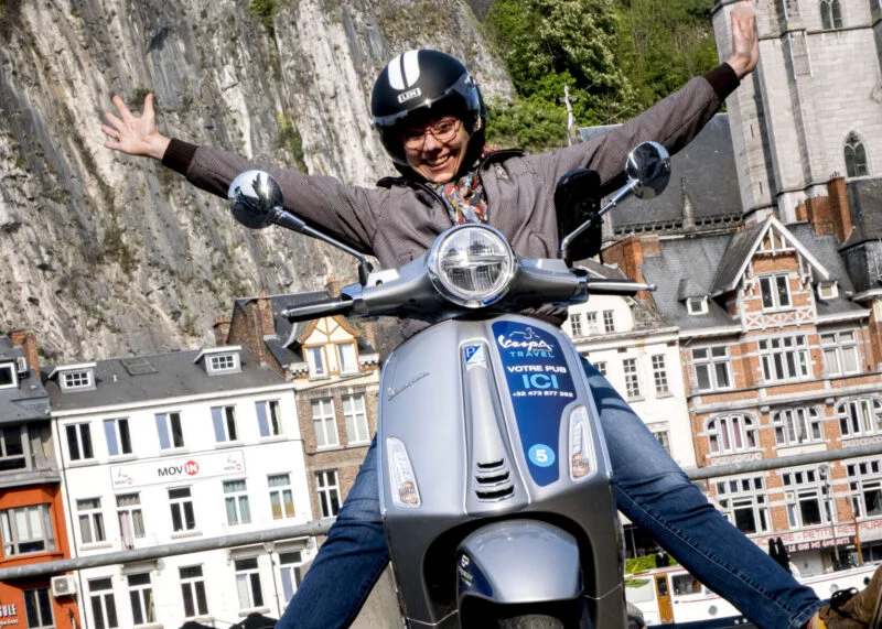 Vespa travel – Dinant et sa région en Vespa électrique