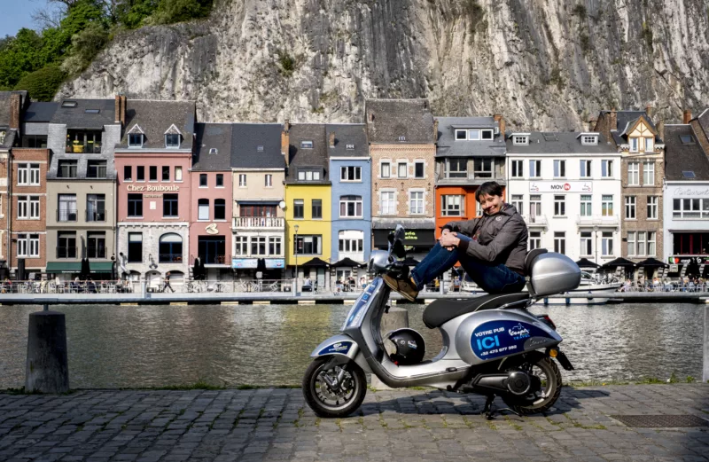 Vespa travel – Dinant et sa région en Vespa électrique