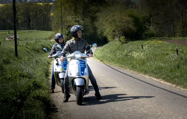 Vespa travel – Dinant et sa région en Vespa électrique