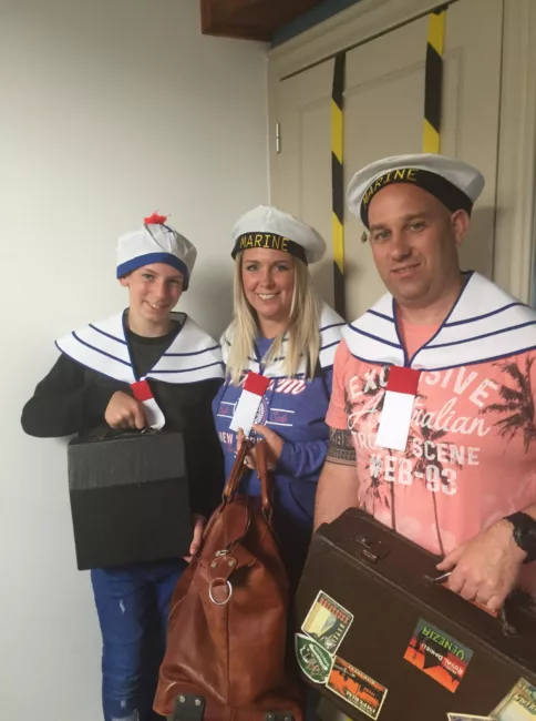 Aidez Nellie Bly à faire éclater le scandale en famille